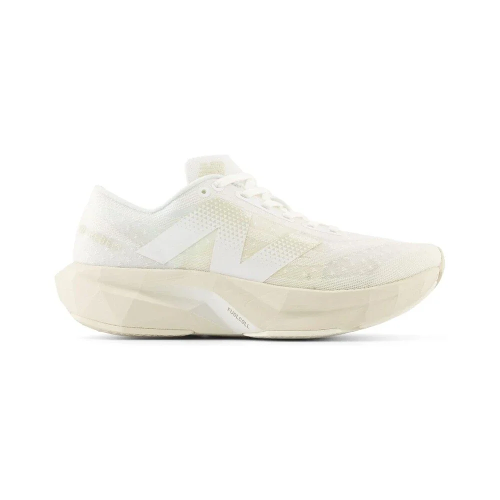 New Balance FuelCell Rebel V4 Women’s Running Athletic‎ Shoes White NIB 9 WIDE